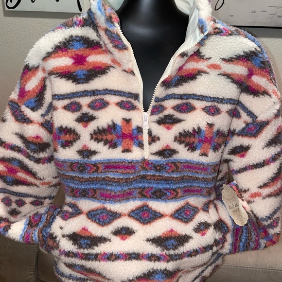 Altar’d State Sherpa Pullover - Picture 4 of 6